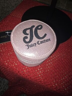 NWT Juicy Couture Rose Pink Glitter Round Jewelry Case